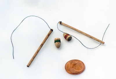 LI0901 - Micro whip spinning top
