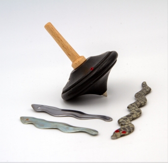 KV147 - Magnetic top with stones