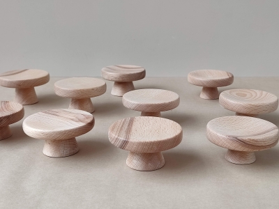 HE002 - Base for spinning tops
