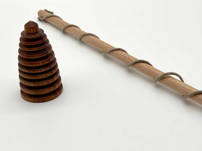 KS657 - Peitschenkreisel - aus Kreiselsammlung