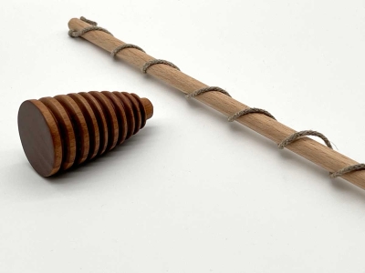 KS657 - Peitschenkreisel - aus Kreiselsammlung