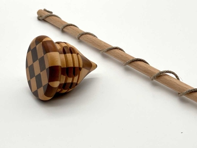 KS659 - Peitschenkreisel - aus Kreiselsammlung