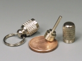 B795 - Mini spinning top key ring
