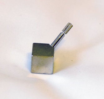 KV128 - Mini - cube spinning top brass