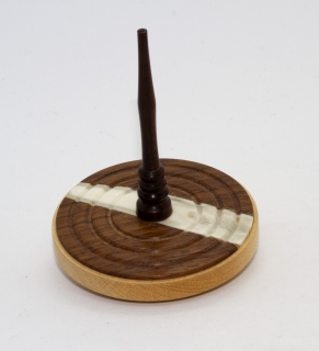 KS434_1 - Wooden top with horn inlay