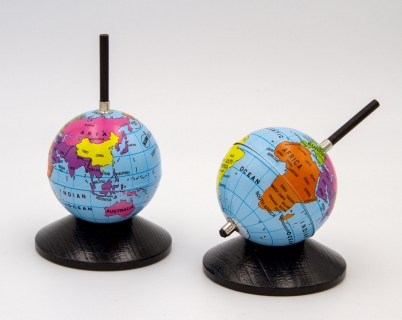 KV145 - Globe Spinning Top