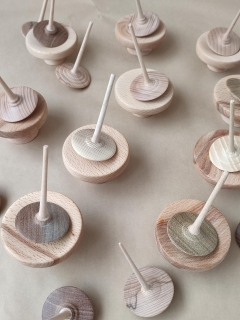 HE001 - Wooden spinning top