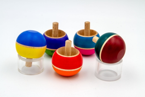 KM1034 – stand-up/turn/reverse spinning top 2 color