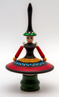 KM1041 - Greek folk dancer