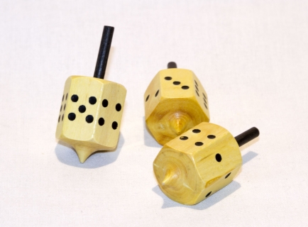 GI5951B - Würfel - Kreisel Buchsbaum