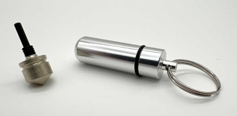 B929_2 - Schlüsselanhänger (silber) mit Mini-Kreisel