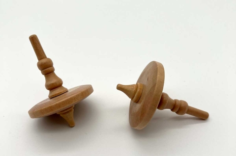 WP6387017_1 - Wooden spinning top
